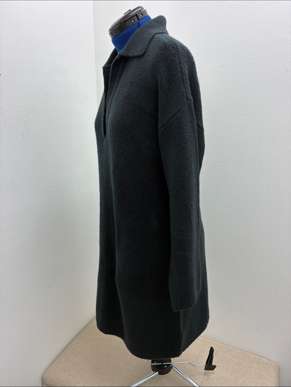 Abercrombie & Fitch Dark Charcoal Knit Midi Dress - Picture 4 of 11